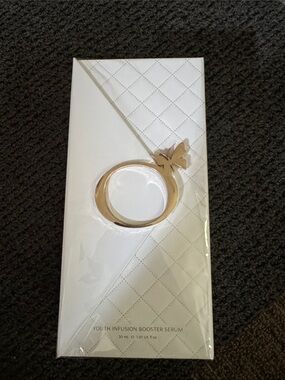 Youth Infusion Booster Serum — White & Gold